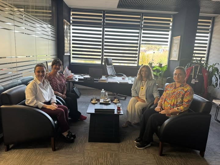 Balıkesir Üniversitesi Toplum, Aile ve Sosyal Politikalar Uygulama ve Araştırma Merkezi Müdürü Prof. Dr. Pelin Vardarlıer’i ağırladık.
