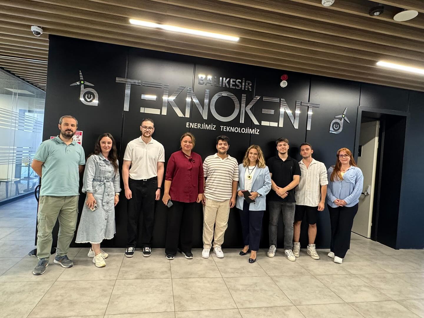 Balıkesir Teknokent’te yer alan Ön Kuluçka Birimimize başvuruda bulunan öğrencilerimiz, projelerini sunarak girişimcilik yolculuklarına ilk adımlarını attılar.