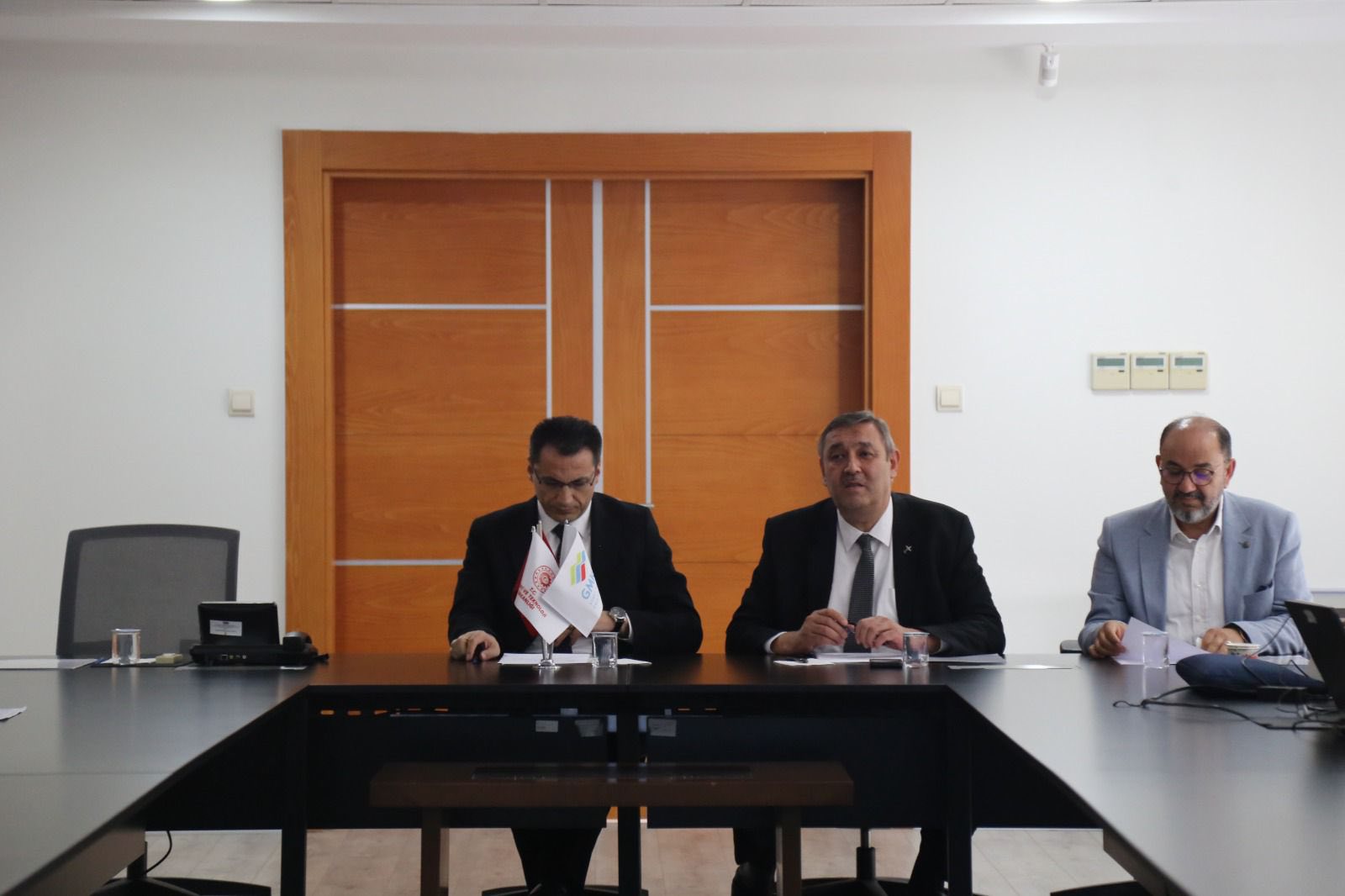 30 Eylül 2025’te, Vali Yardımcısı Dr. Mustafa İlhan başkanlığında Güney Marmara Kalkınma Ajansı’nda Sanayi ve Teknoloji İş Birliği Kurulu (SANTEK) toplantısı gerçekleştirildi.