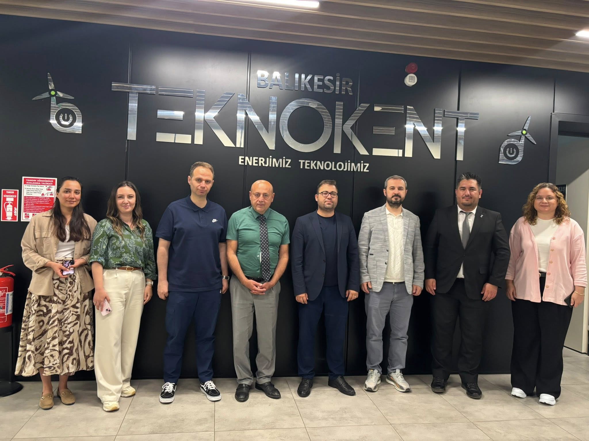 As Balıkesir Technopark, we were pleased to host Murat Uncuoğlu, Field Coordinator for the Marmara and Aegean Regions at the United Nations Development Programme (UNDP Türkiye), Chief Technical Advisor Muhyettin Sirer, Samet Duman, Head of the Youth Branch Directorate of Balıkesir Metropolitan Municipality, and Formen Özhan Yalın.